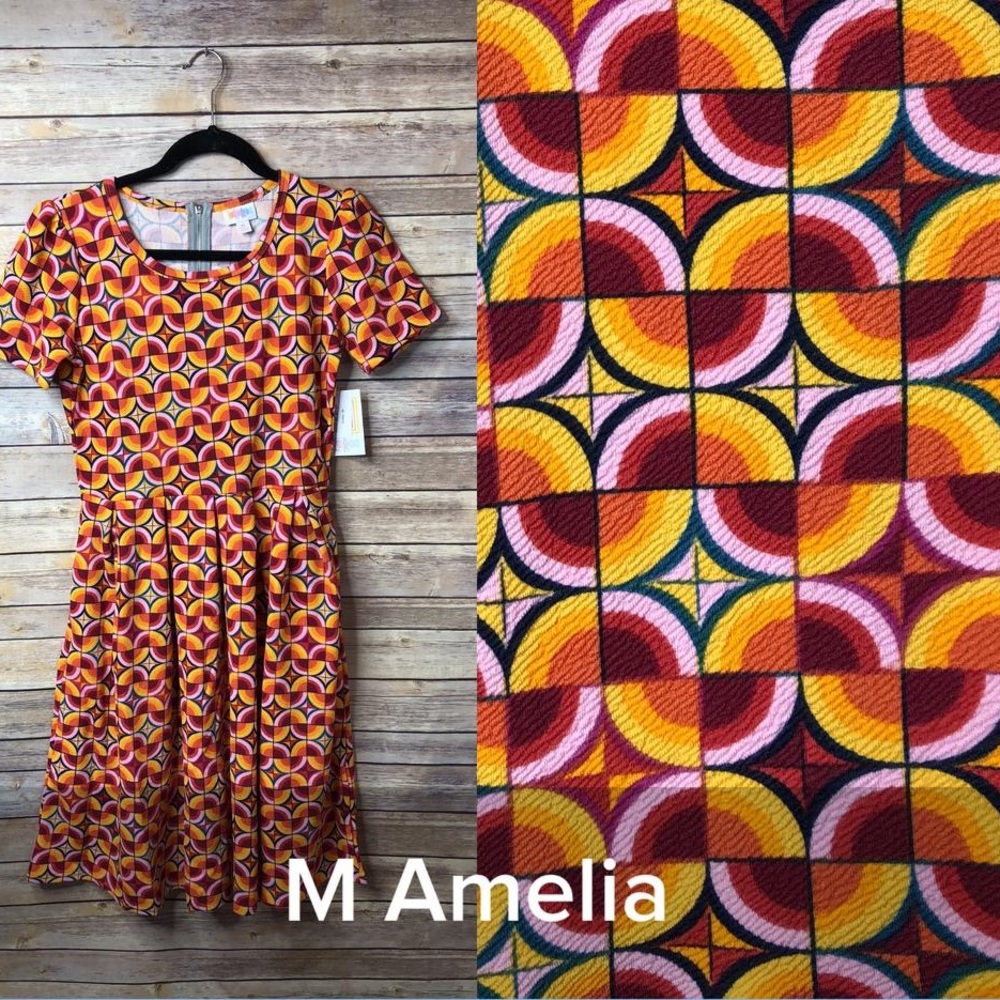 Medium LuLaRoe Amelia Dress New